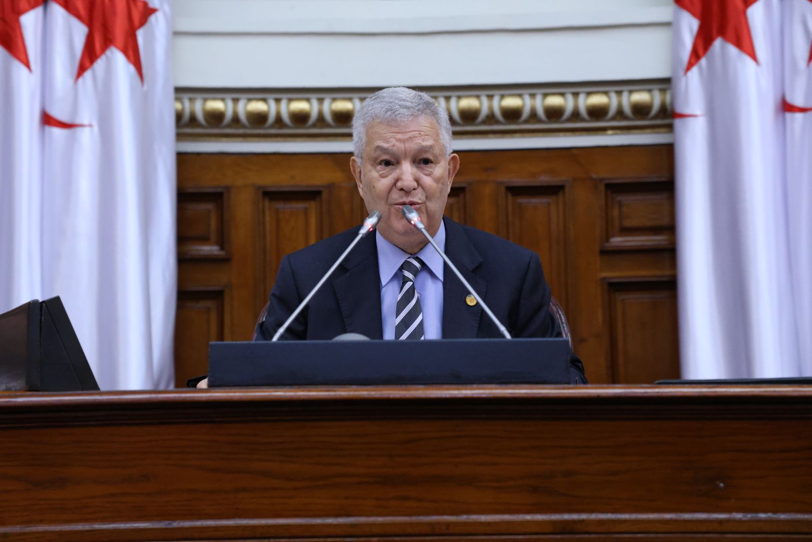 تغريدة السيد عزوز ناصري، رئيس مجلس الأمة، بمناسبة إجتياز تلاميذ السنة الرابعة متوسط لإمتحان شهادة التعليم المتوسط، والمنشورة على حسابه على منصة X