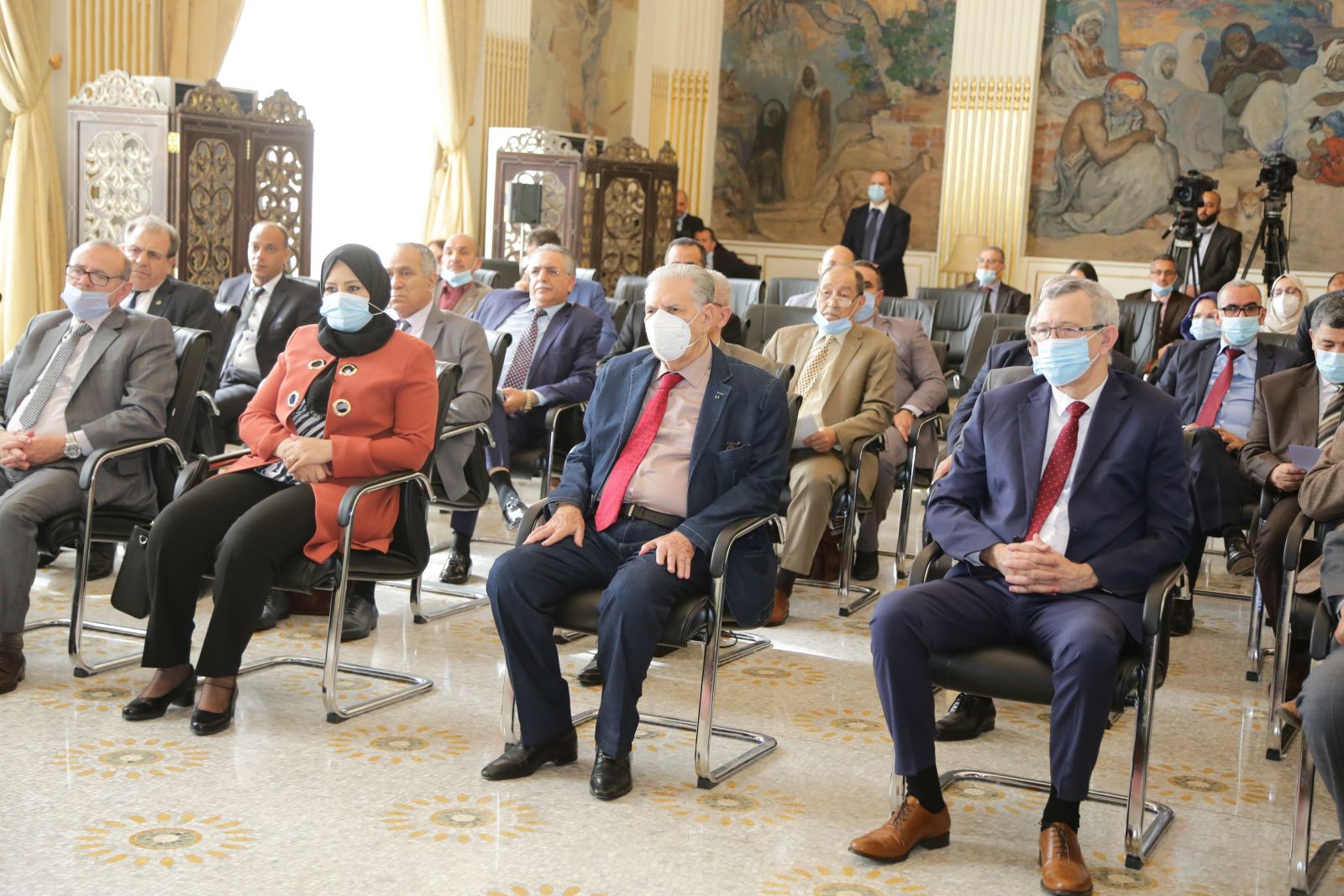 يوم برلماني حول موضوع: " القناة البرلمانية: جسر بين الشعب وممثليه ورهان سياسي - إعلامي "