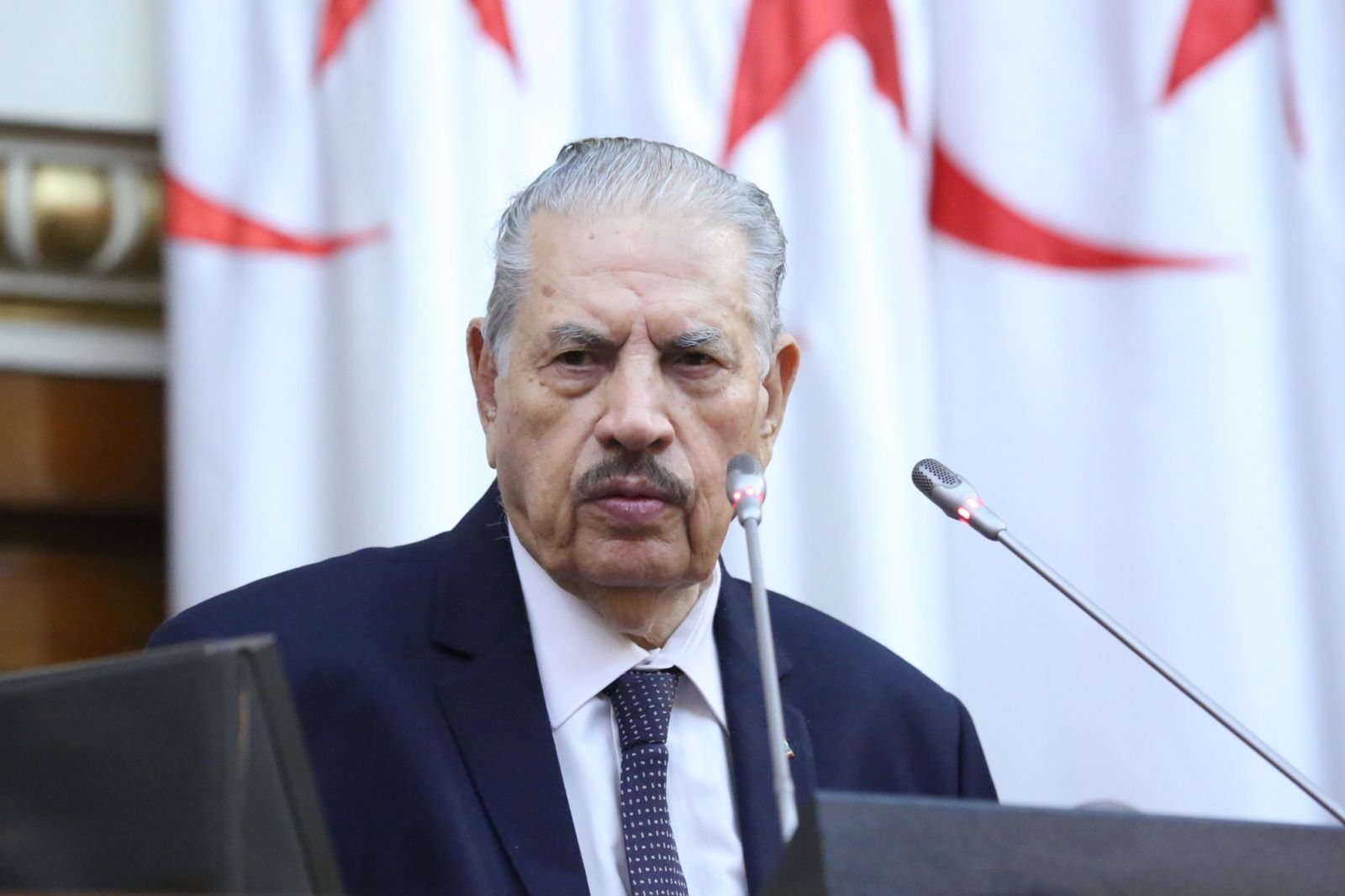 في جلسة علنية برئاسة السيد صالح ڤوجيل، رئيس مجلس الأمة... أعضاء مجلس الأمة يُصادقون على ثلاثة نصوص قوانين تتعلّق بقطاعات العمل، المؤسسات الناشئة والمُصغّرة والمالية