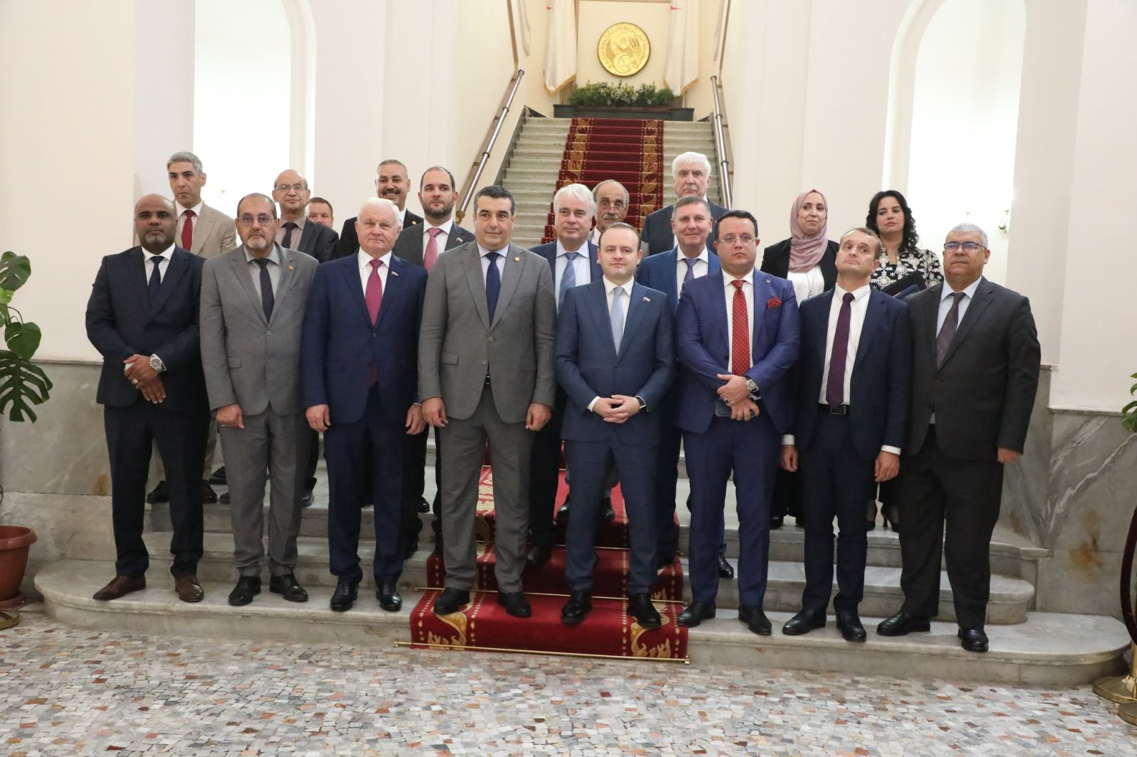 السيد محمد رضا أوسهلة، نائب رئيس مجلس الامة، يستقبل السيد فلاديسلاف دافنكوف Vladislav Davankov،نائب رئيس مجلس الدوما لفيدرالية روسيا، والوفد المرافق له.