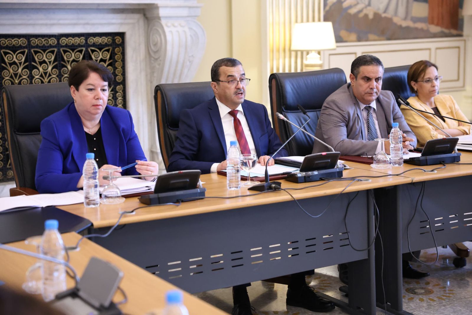 لجنة الشؤون الاقتصادية والمالية برئاسة السيد نور الدين تاج  تستمع إلي ممثل الحكومة، السيد محمد عرقاب، وزير دولة، وزير الطاقة  والمناجم والطاقات المتجددة  في إطار دراستها نص قانون ينظم النشاطات المنجمية