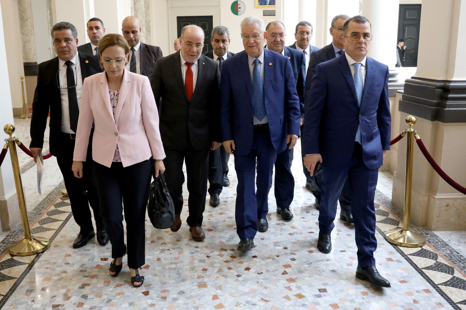 في جلسة علنية ترأسها السيد عزوز ناصري، رئيس مجلس الأمة أعضاء مجلس الأمة يصادقون على أربعة (04) نصوص قوانين  تتعلق بـقطاعات التأمينات الاجتماعية والتقاعد والأوقاف  والاستعمال والاستغلال السياحيين للشواطئ