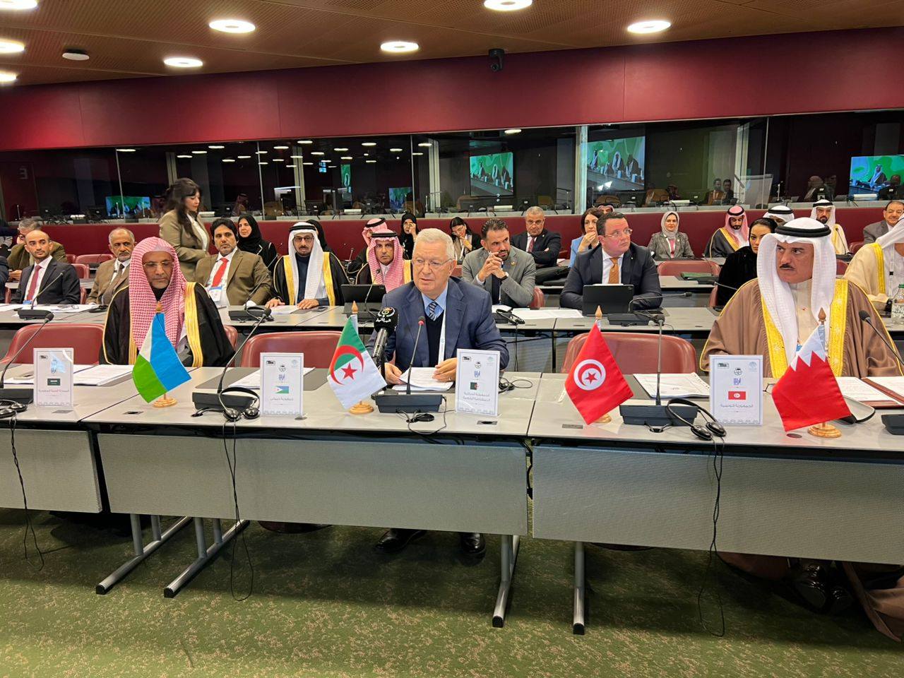 السيد عزوز ناصري، رئيس مجلس الأمة، يشارك في اجتماعي المجموعتين الجيوسياسية الإفريقية والعربية بجنيف.