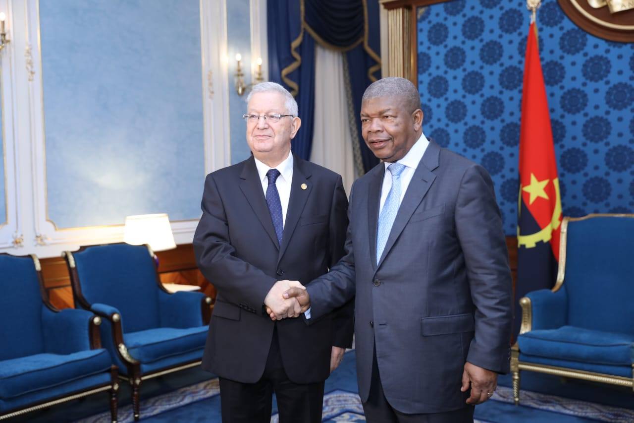 السيد عزوز ناصري، رئيس مجلس الأمة، يُستقبل من طرف السيد جواو مانويل غونسالفس لورينسو، رئيس جمهورية أنغولا