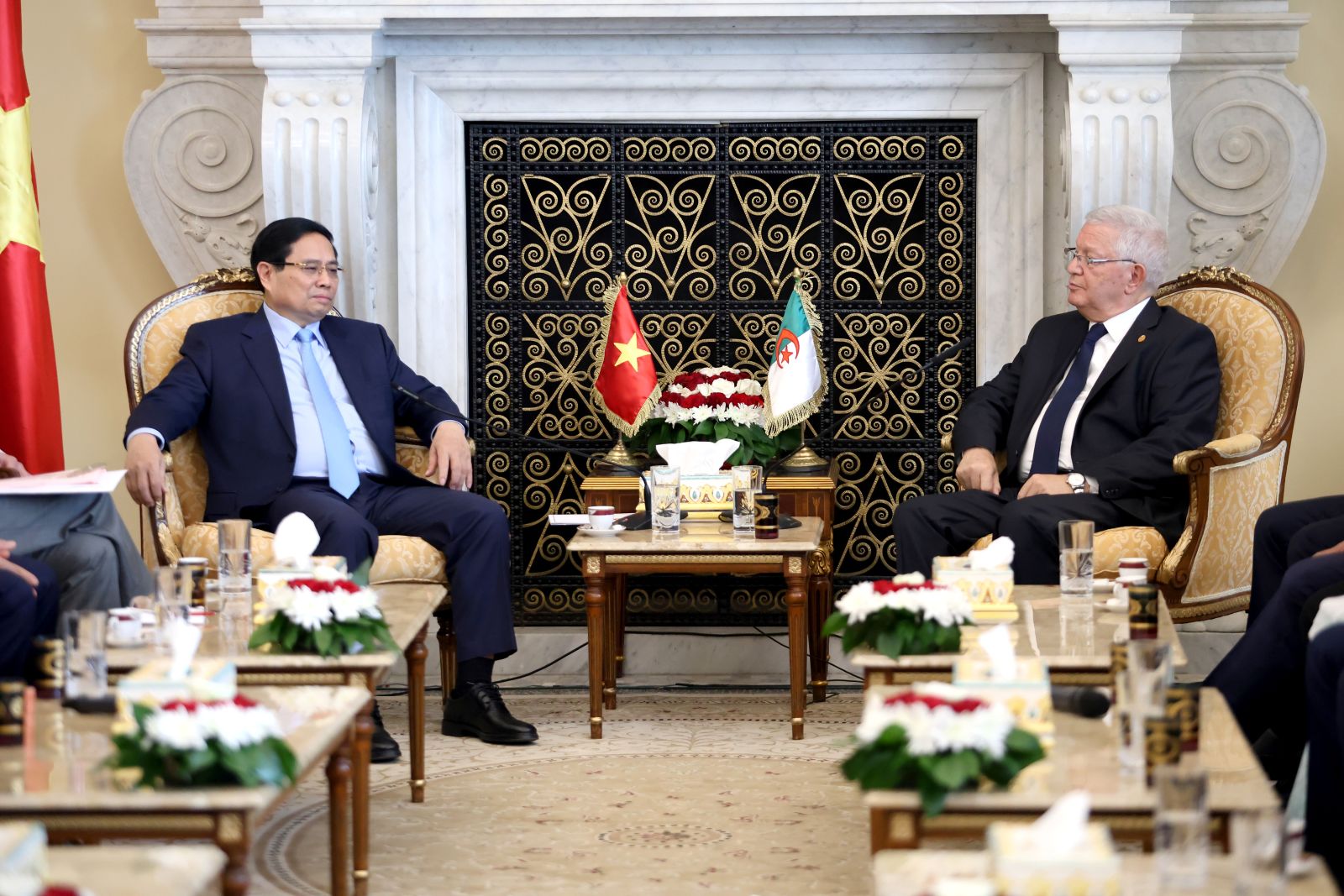 السيد عزوز ناصري رئيس مجلس الامة، يستقبل رئيس وزراء جمهورية فيتنام الاشتراكية السيد فام مينه شينه