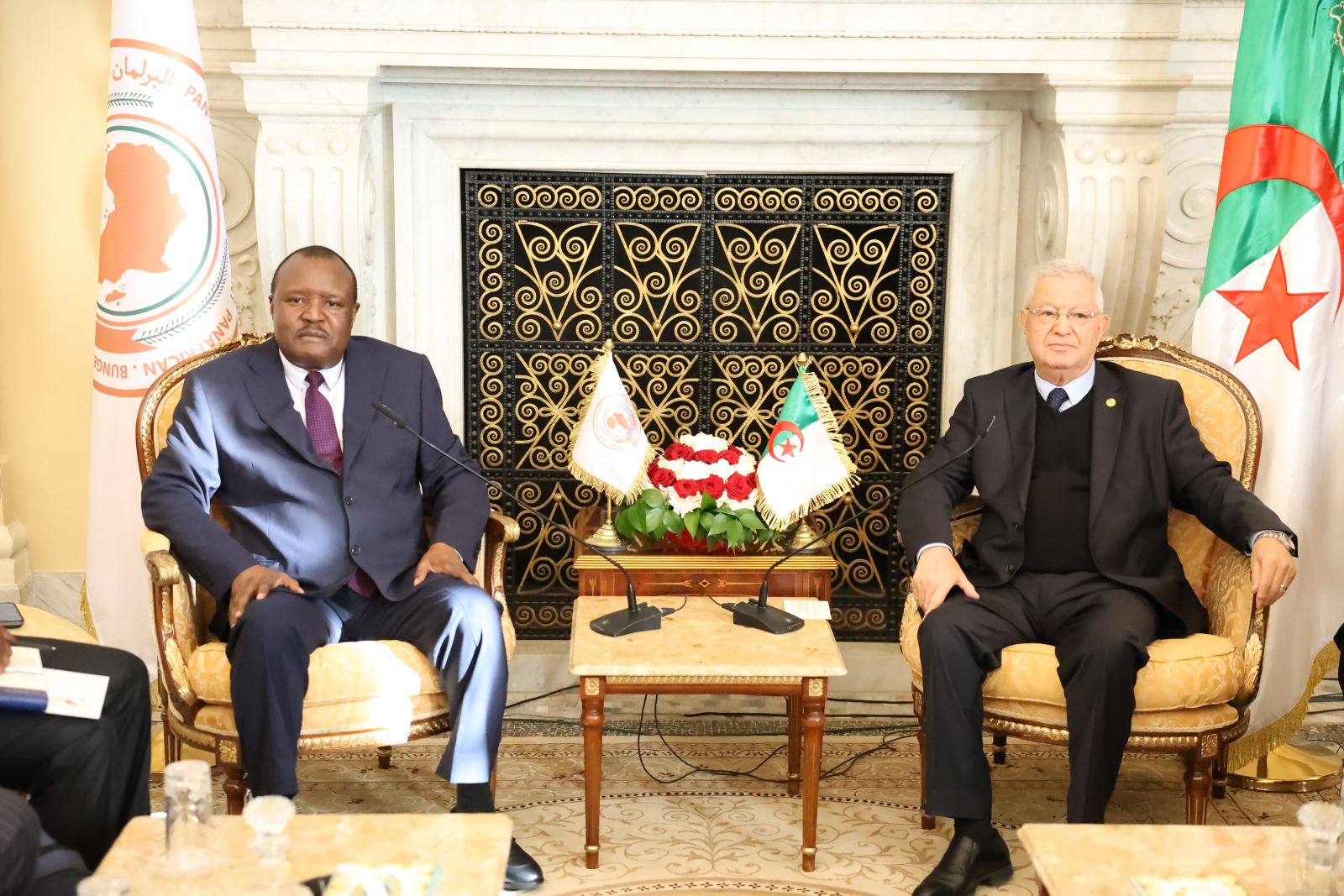 السيد عزوز ناصري رئيس مجلس الأمة يستقبل السيد فورتين شرامبيرا، رئيس البرلمان الإفريقي