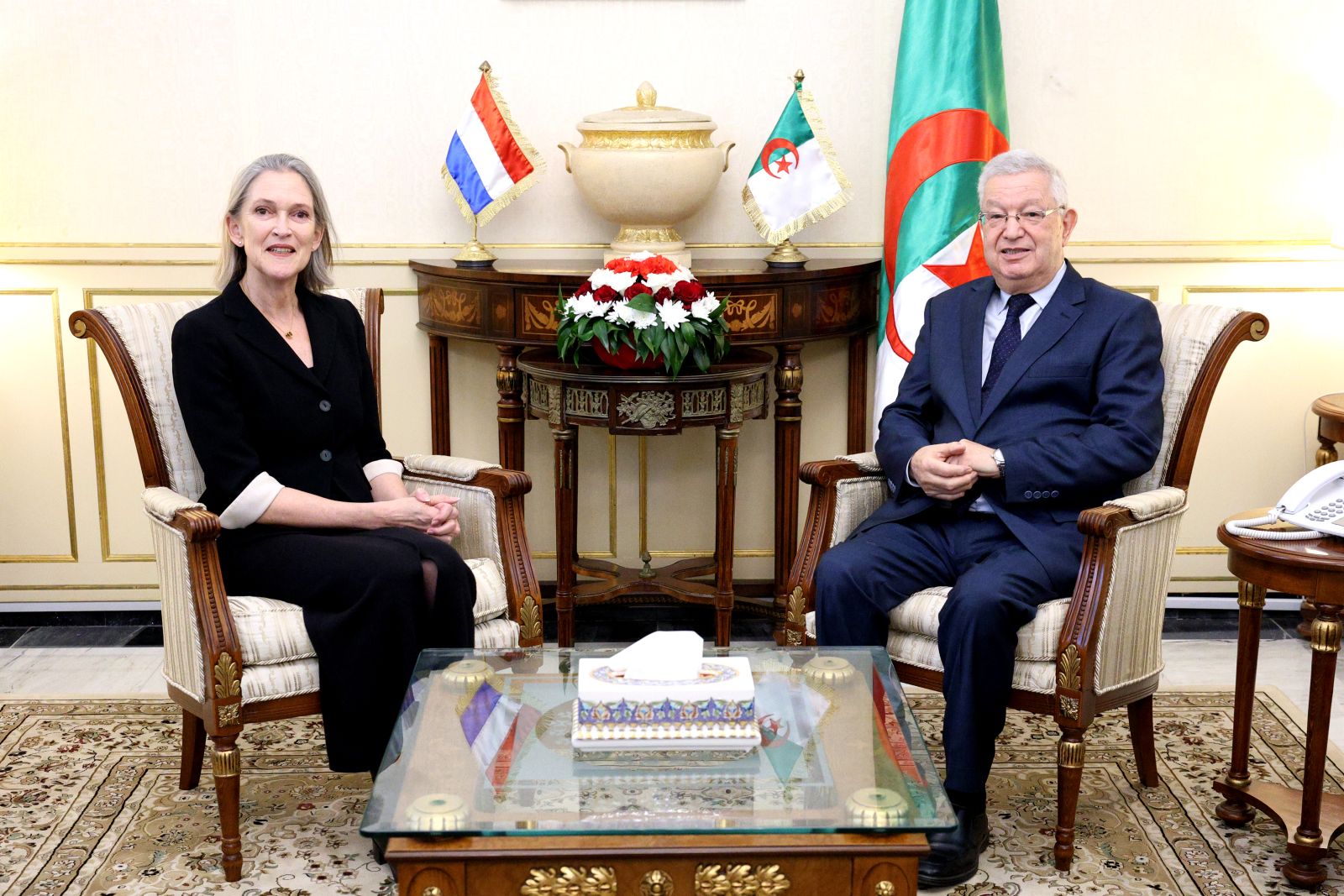 السيد عزوز ناصري، رئيس مجلس الامة، يستقبل  سعادة سفيرة مملكة هولندا السيدة إليزابيث آن لوفيما