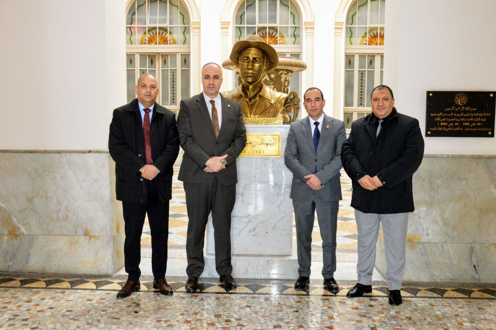 بعثة استعلامية مؤقتة عن لجنة الفلاحة والتنمية الريفية بمجلس الأمة، برئاسة السيد لخضر مولاي سعدون، رئيس اللجنة، في زيارة ميدانية إلى ولايتي سيدي بلعباس ومعسكر